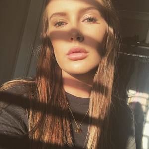 Meet your Posher, Nadia